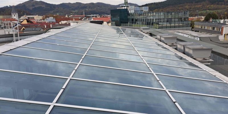 odávka a montáž novej hydroizolačnej a tesniacej roviny strešného svetlíka Aupark Žilina