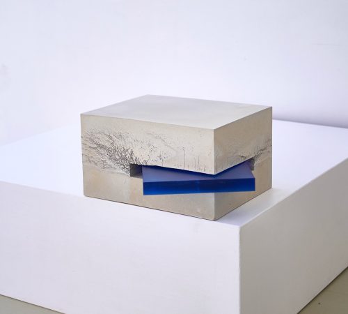 Katarina-Pozorova_07_Bakalarska-praca-–-Relationships-of-Matter-glass-concrete-2022