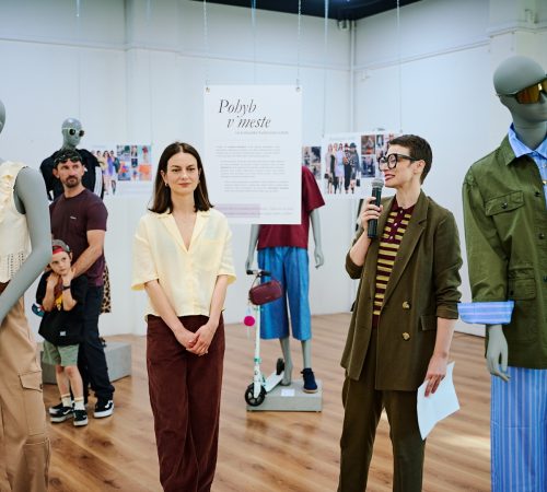 Lubica-Kmet-Jakusova_12_Pohyb-v-meste-otvorenie-modnej-instalacie-v-OC-Galeria-Martin