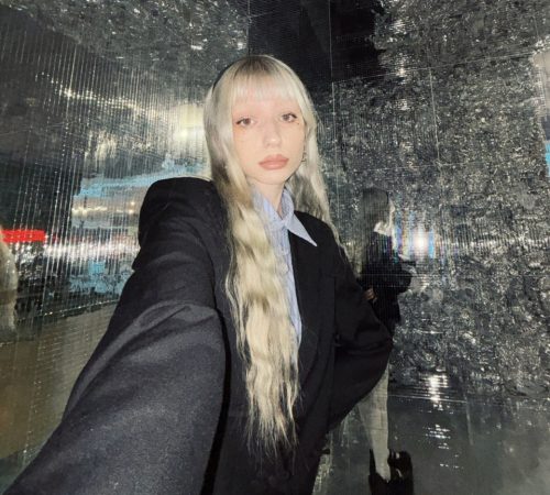 Monika-Jurikova_03-mirror-mirror