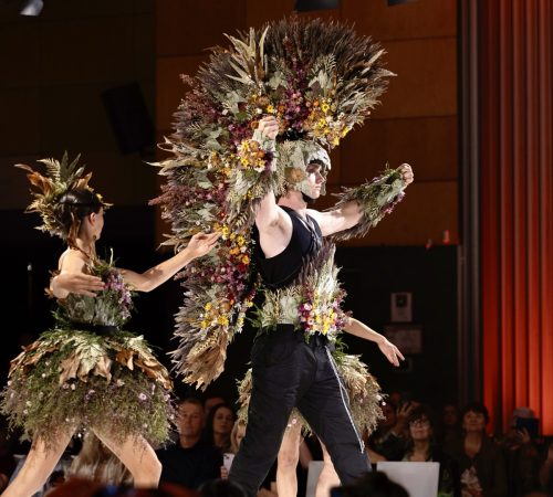 FloralTwist-By-Viera-Keogh_14_Australian-Wearable-Art-Festival-2024_04