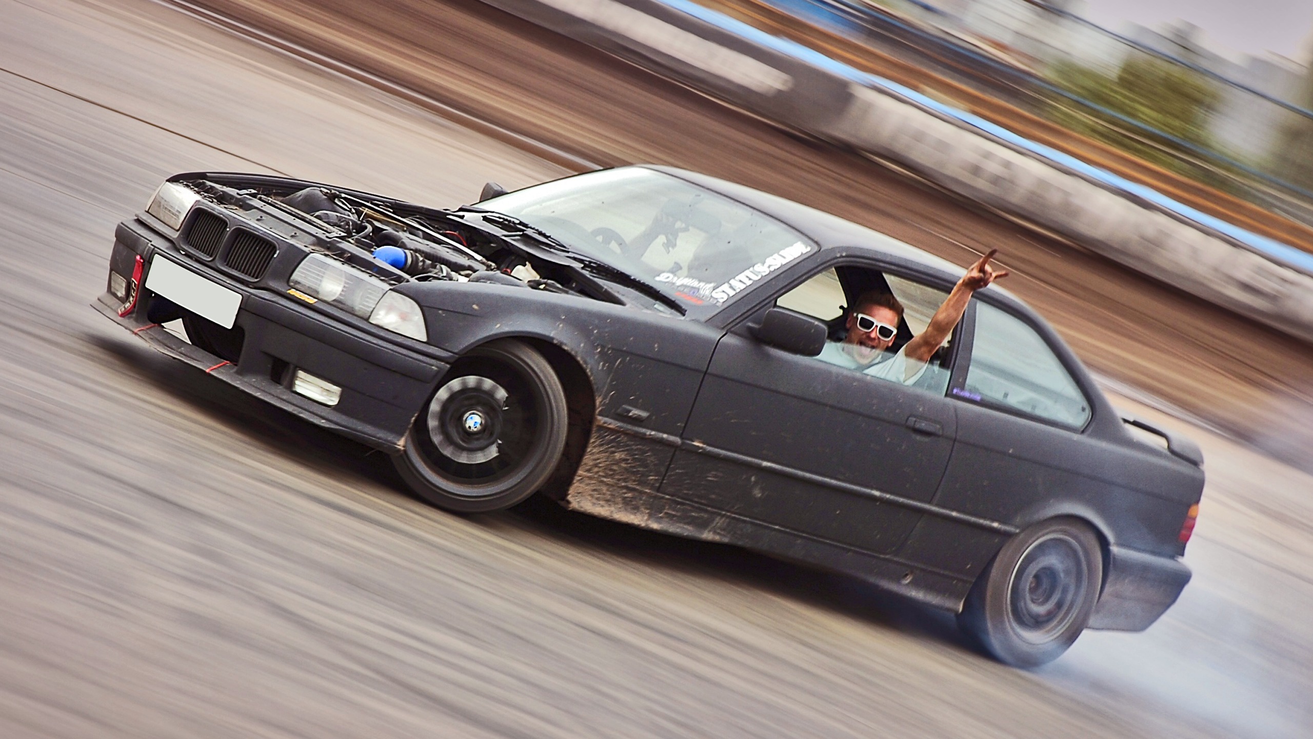 Láka ťa DRIFT? Toto je 7 áut, ktoré sú pre začiatočníka tou najlepšou voľbou!